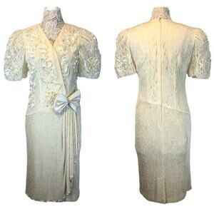 Vintage Leslie Fay lace 70's wrap dress big bow pleated sheer sleeves  size 10